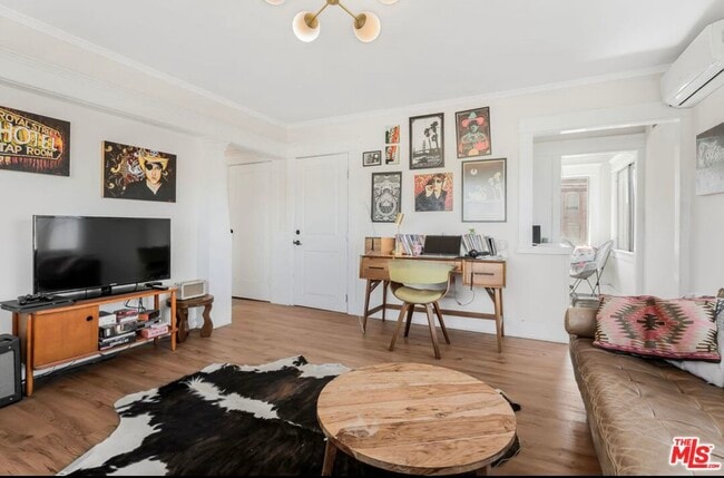 Foto del edificio - 1725 1/2 N Berendo St