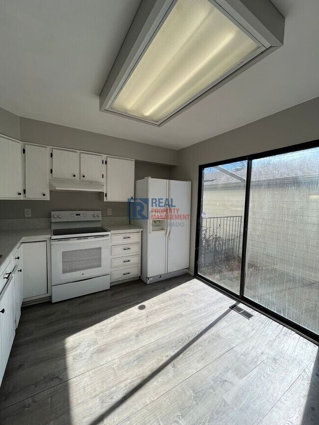 Building Photo - 7900 W Layton Ave