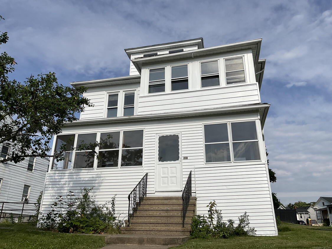 Building Photo - 159 S Main St