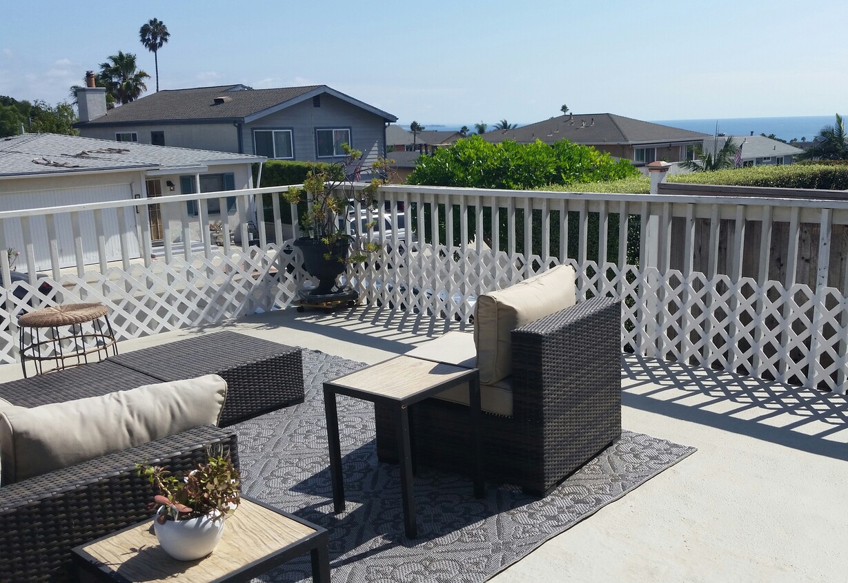 Oceanview Deck - 33773 Street of the Violet Lantern