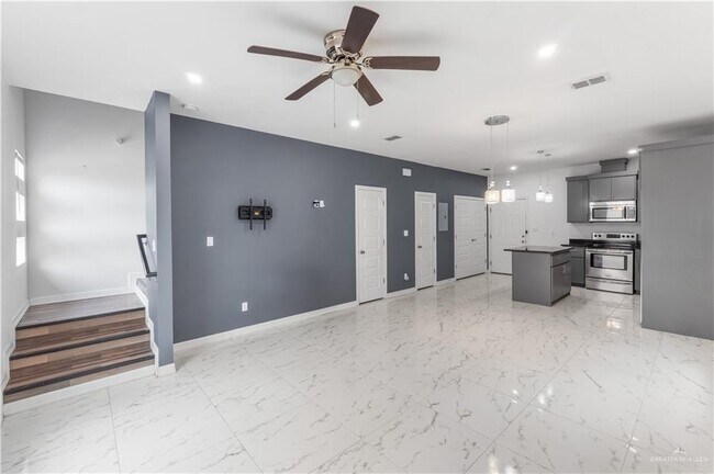 Building Photo - 2103 Taxco Ct