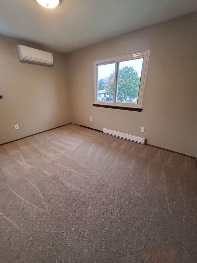 Foto del edificio - 313-315 Darlene Dr Townhouse