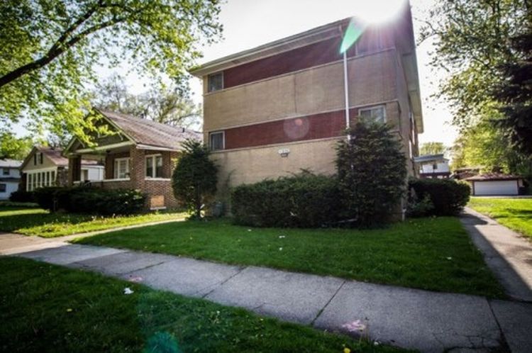 Primary Photo - 13826 S La Salle St