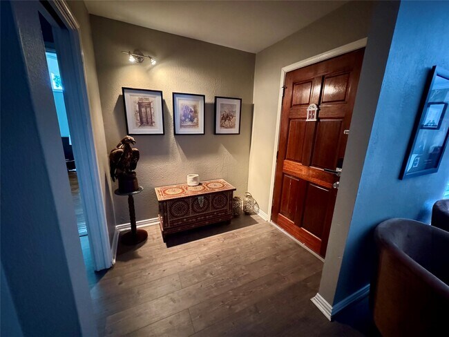 Foto del edificio - 5218 Willowbend Blvd