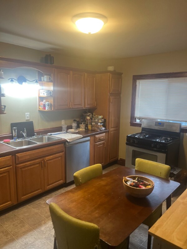 Foto del edificio - 1937 Spohn Ave