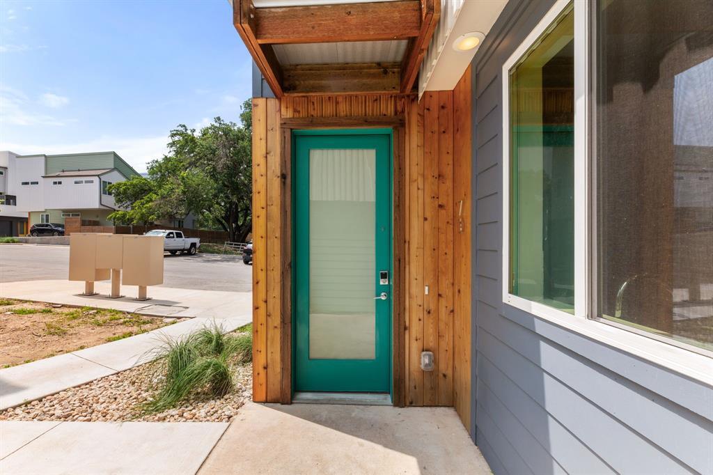 Foto principal - 814 N Bluff Dr