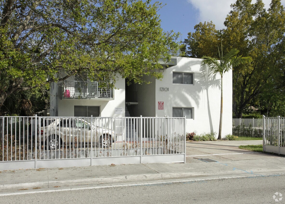 Foto del edificio - Bicayne Park Villas