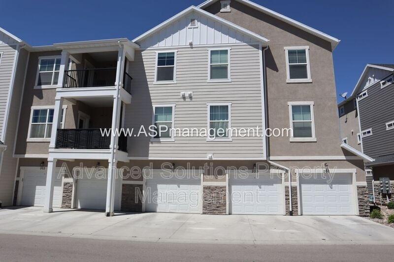 Primary Photo - 13092 S Tortola Dr