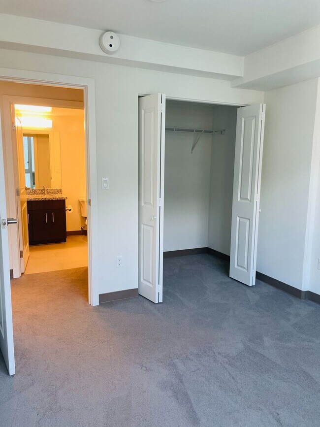 Foto del edificio - *PET FREINDLY* 3 Bedroom 2 Bathroom 1 Park...