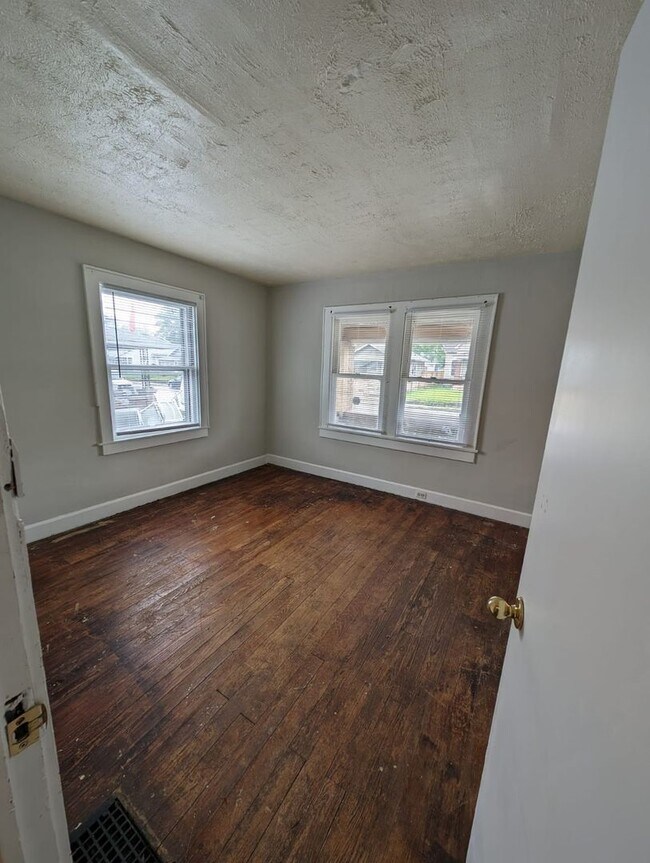 Foto del edificio - Spacious 2 bedroom 1 bath Home\