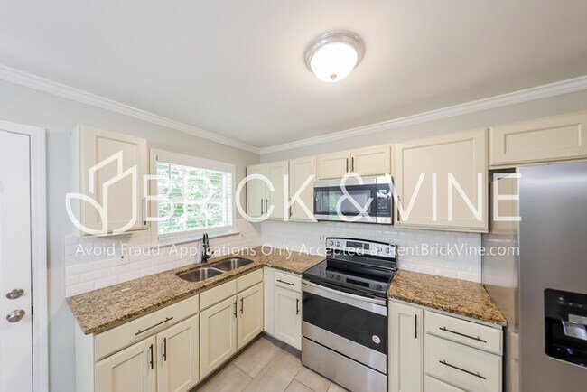 Foto del edificio - 5630 Dug Hollow Rd