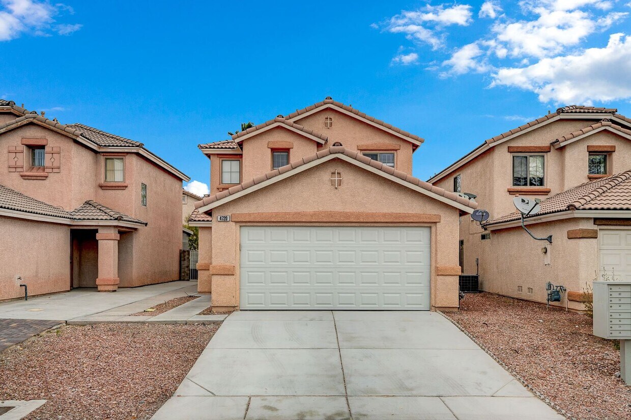 Blue Diamond/Decatur House Rental in Las Vegas, NV