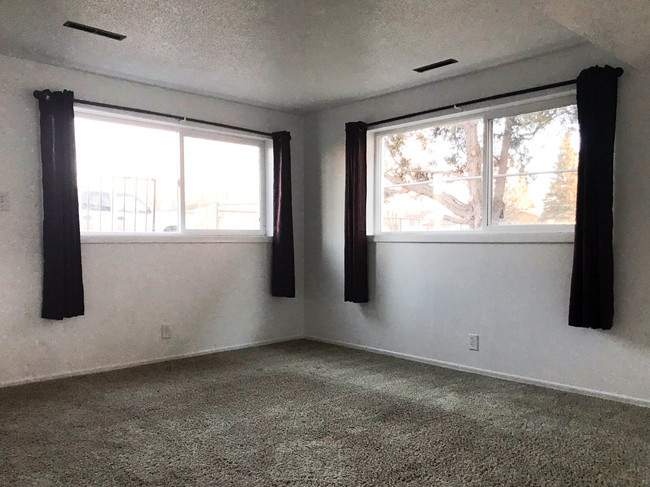 Foto del edificio - 1866 N 9th St