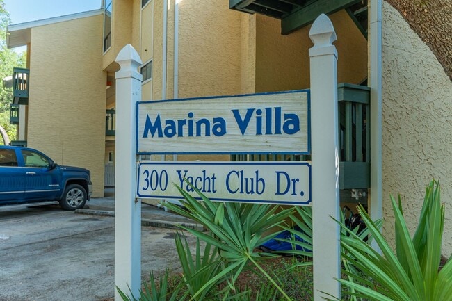 Building Photo - Niceville Condo w/Gorgeous Water View!