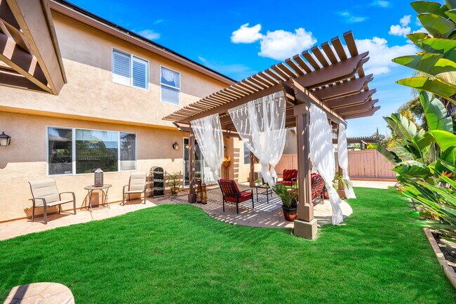 Foto del edificio - 1396 Carneros Valley St