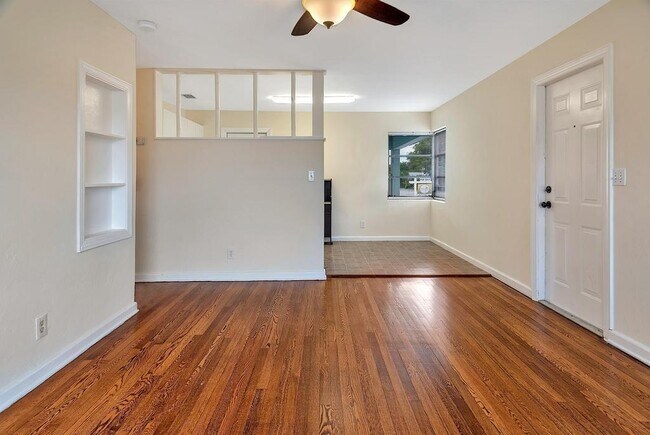 Foto del edificio - 711 11th Ave N