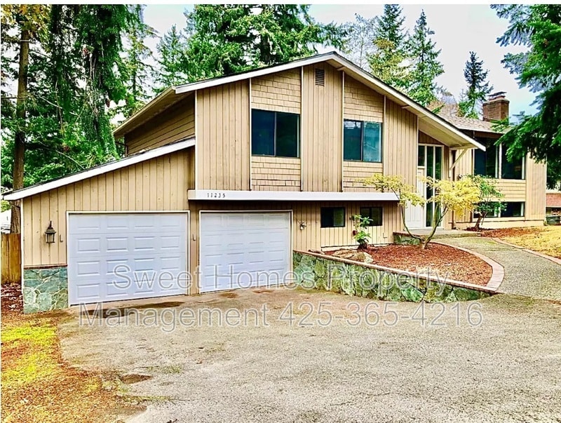 Primary Photo - 11235 80th Ave NE