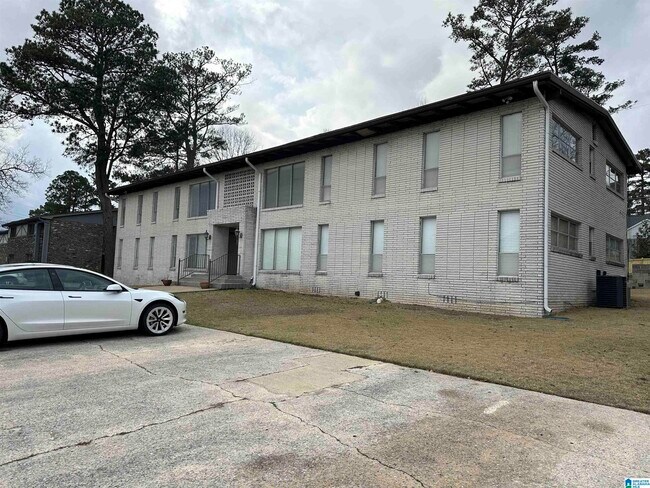 Foto del edificio - 1834 MONTCLAIR LANE C