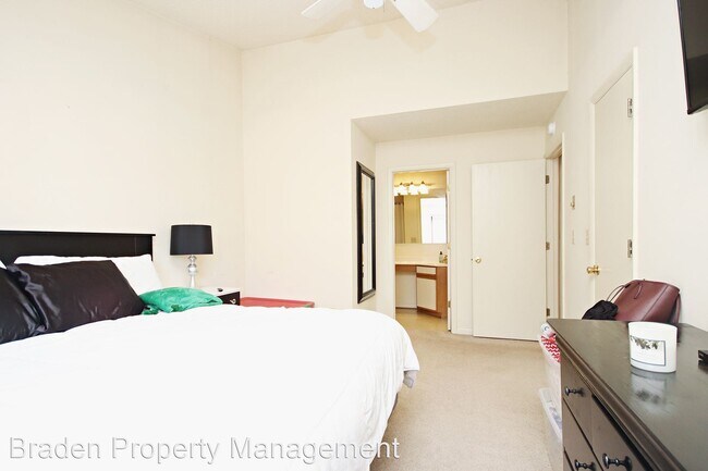 Building Photo - 2 br, 2 bath House - 103 Turtle Creek Road...