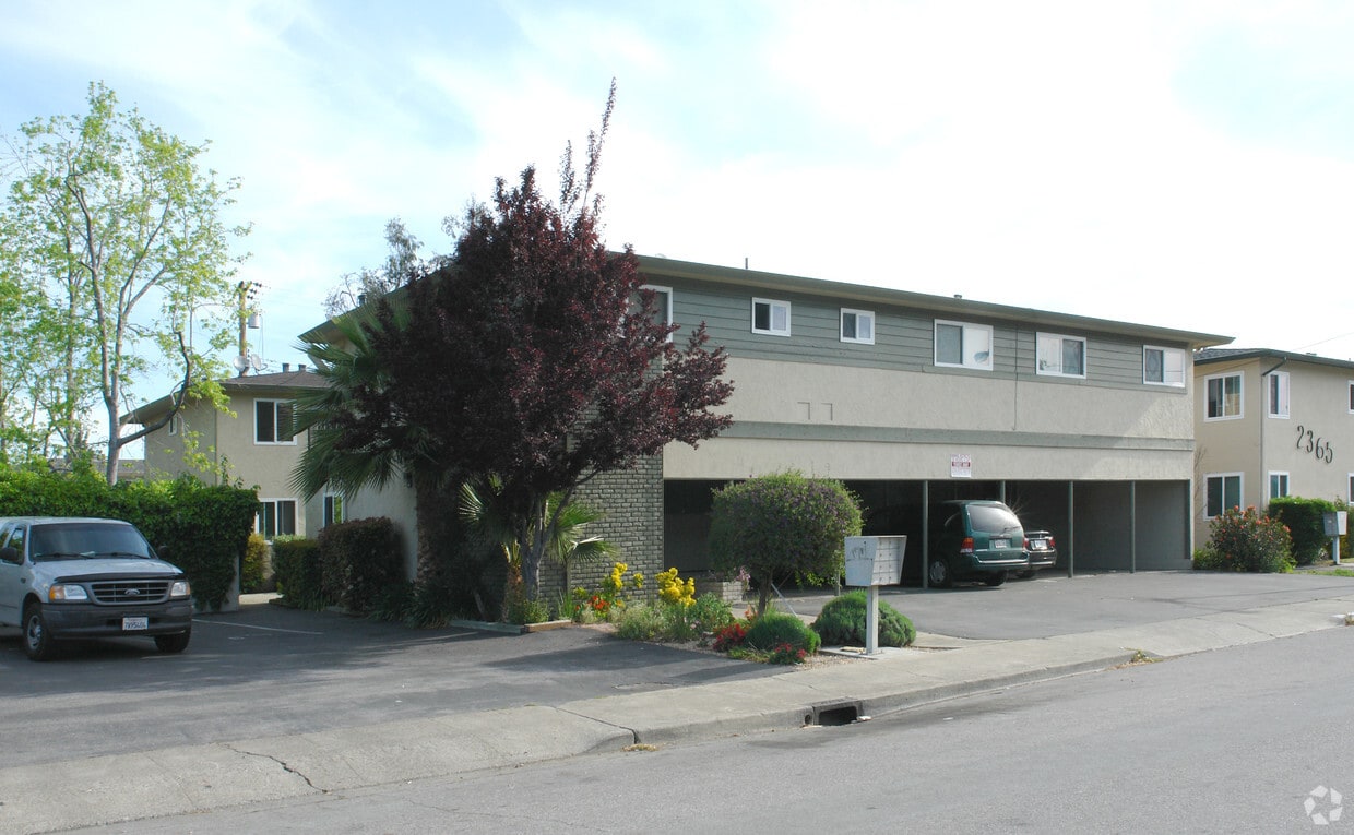 Primary Photo - 2371 Sutter Ave