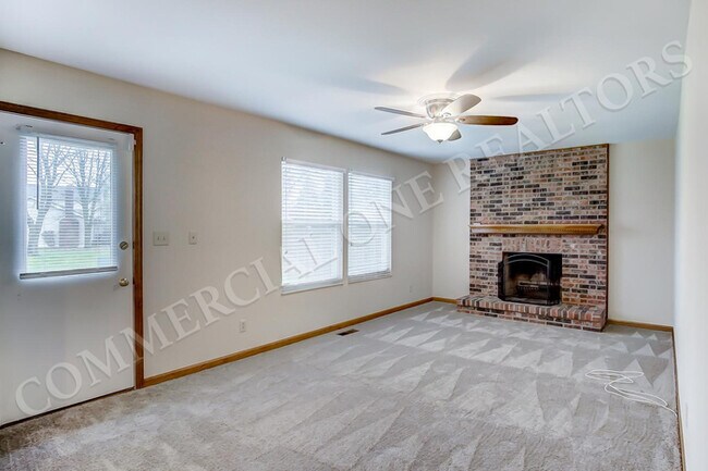 Foto del edificio - Beautiful 4 Bedroom Home near Mill Run