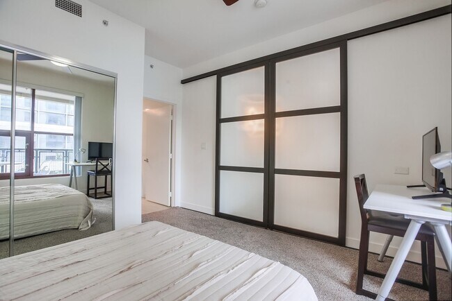 Foto del edificio - 1150 J St