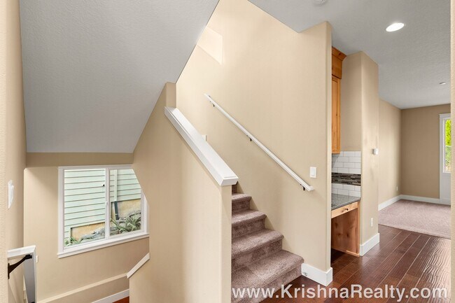 Building Photo - Beautiful 4 BD* 3 BA* Single Family Home Located Indigo Ridge Community *Lovely Backyard* *Specta...