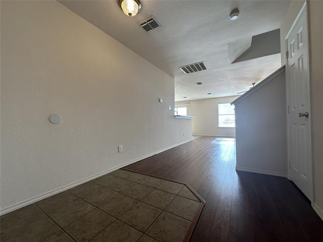 Foto del edificio - 2900 Windhaven Dr