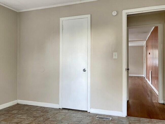 Foto del edificio - 1991 Higdon St