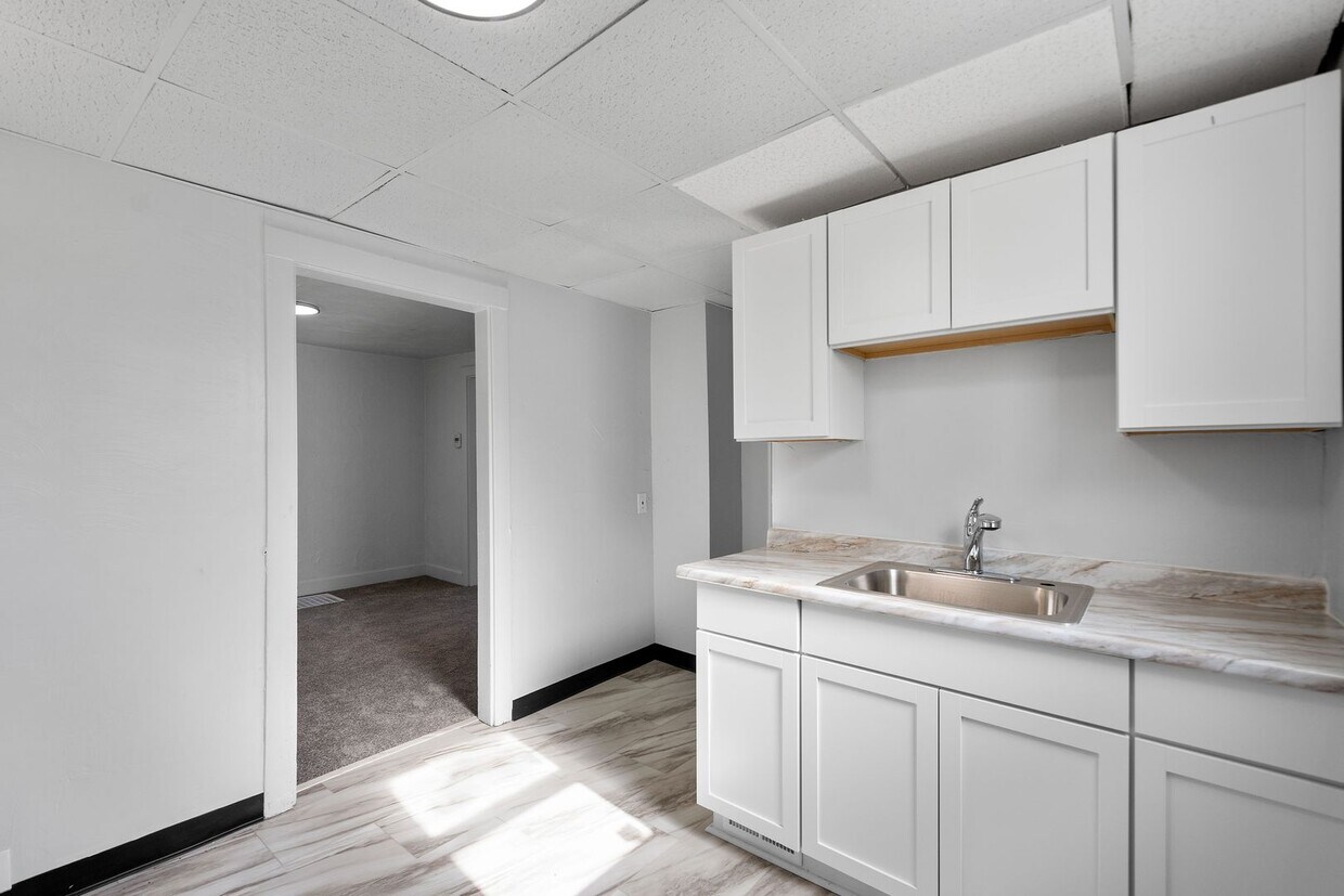 Foto principal - Stunning 3 bedroom home in Penn Hills avai...