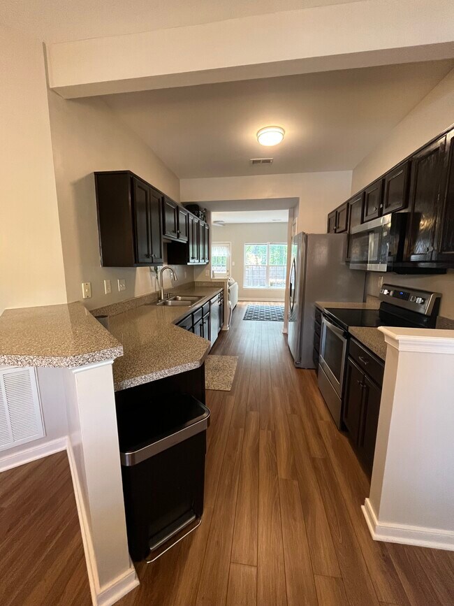 10569 Mountain Gate Way, Glen Allen, VA 23060 Townhome Rentals in Glen Allen VA