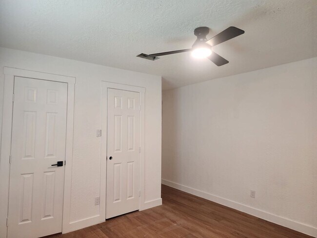 Foto del edificio - BEAUTIFUL HOME IN LA PORTE TX. MOVE IN READY!.