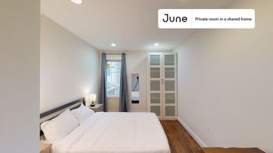 Building Photo - Room in Shared 3 bed/2.5 bath home in Columbia Heights