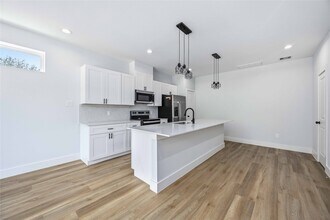 Building Photo - 4138 Larkspur St