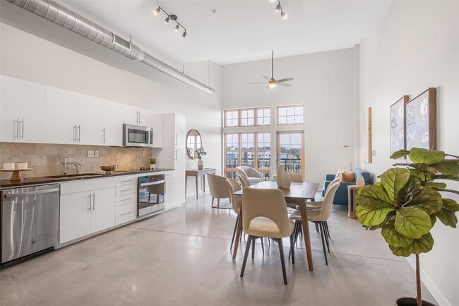 Foto del edificio - 2235 E 6th St