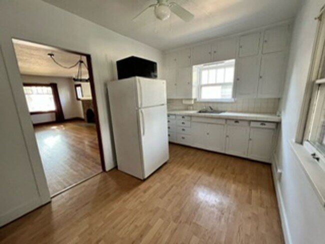 Foto del edificio - 117 S Jackson St