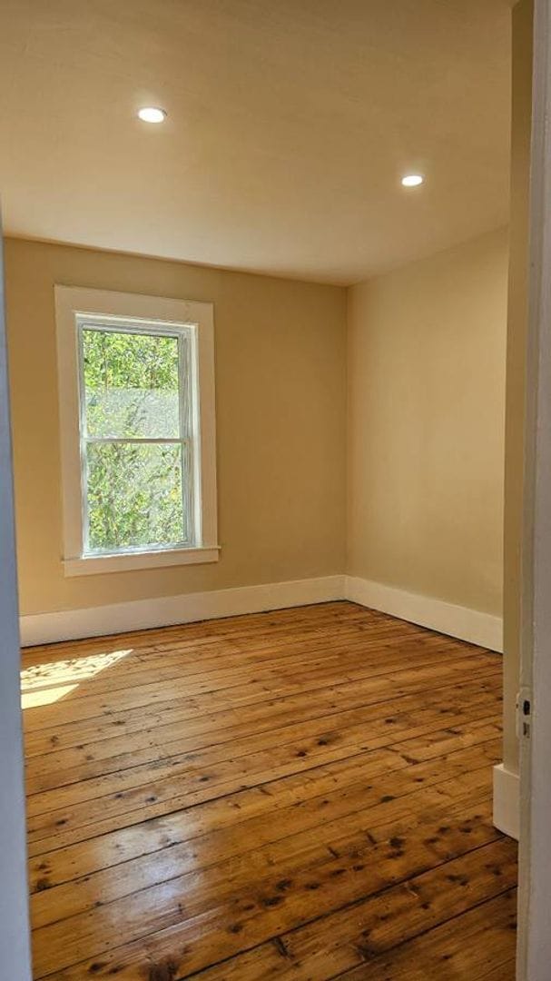 Building Photo - 158 3rd St