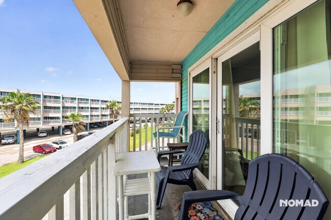 Foto del edificio - 3938 Surfside Blvd
