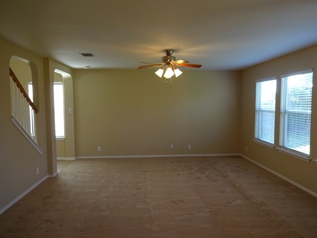 Building Photo - 517 Pecos Circle