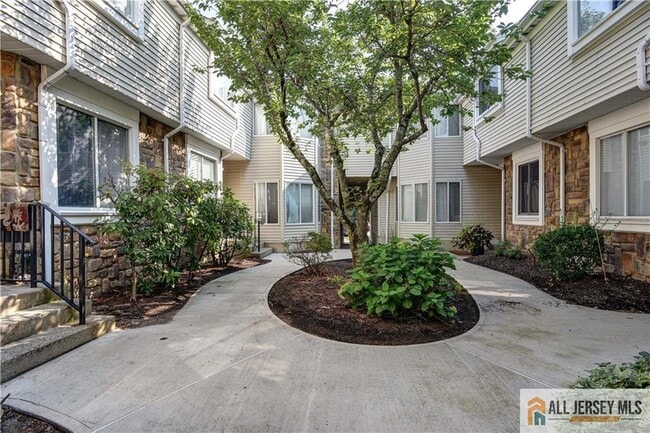 Building Photo - 1068 Schmidt Ln