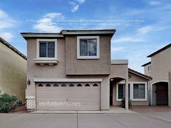 Building Photo - 1551 E Betsy Ln