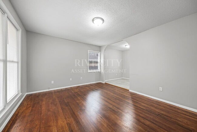 Building Photo - Berclair Beauty: Newly Renovated 3 Bed, 2 Full Bath Gem in 38122! PRICE DROP!!!!