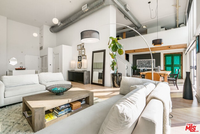 Building Photo - 4215 Glencoe Ave