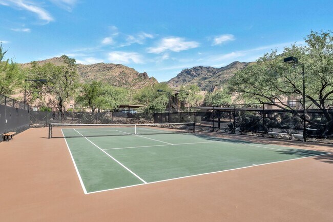 Building Photo - Charming  Updated 2BR- 2  BATH FOOTHILLLS CONDO