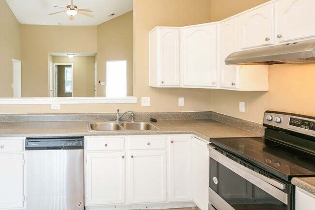 Building Photo - 7143 Moon Ct