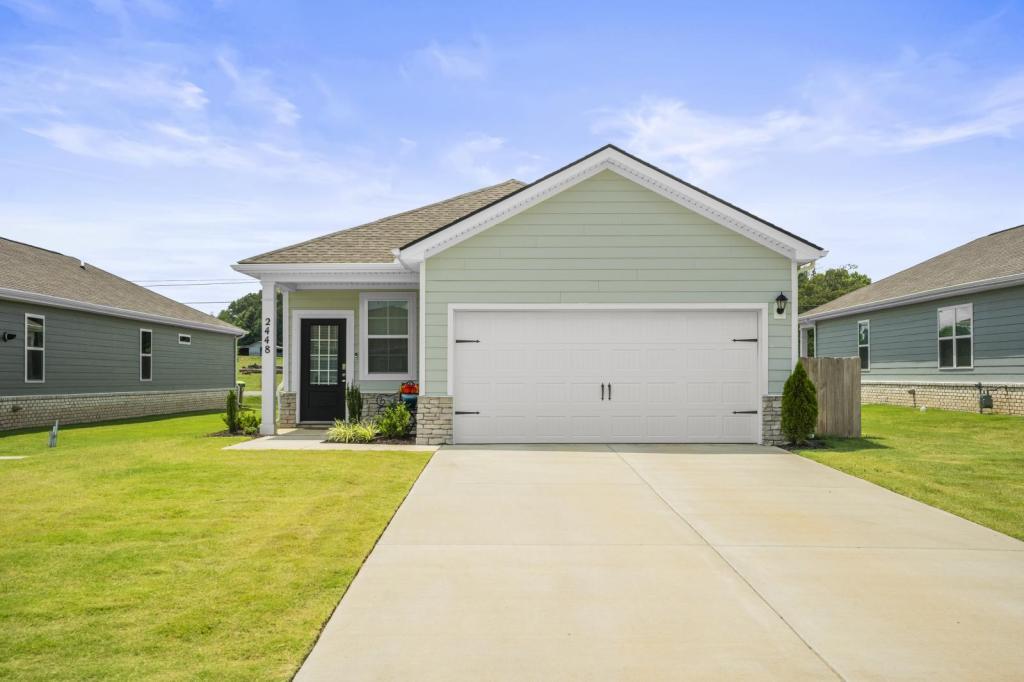 Foto principal - 2448 Quinn Dr