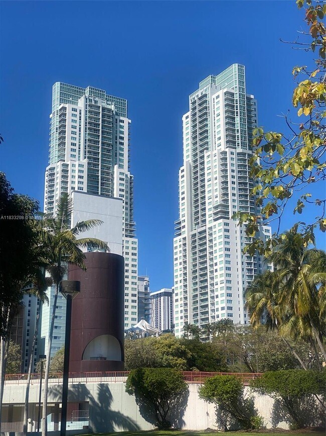 Foto del edificio - 253 NE 2nd St