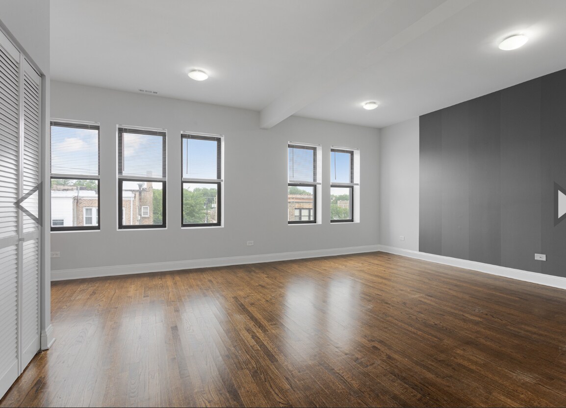 Foto principal - 7528 N Seeley Ave