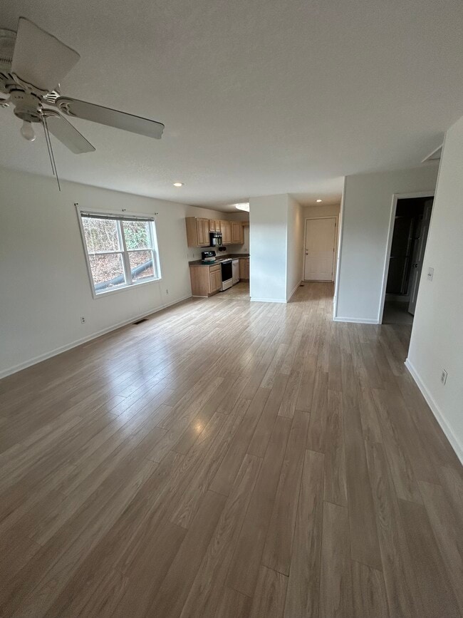 Photo - 140 Randolph St House