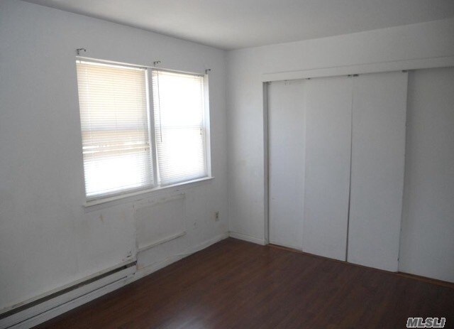 Building Photo - 39-08 Little Neck Pkwy